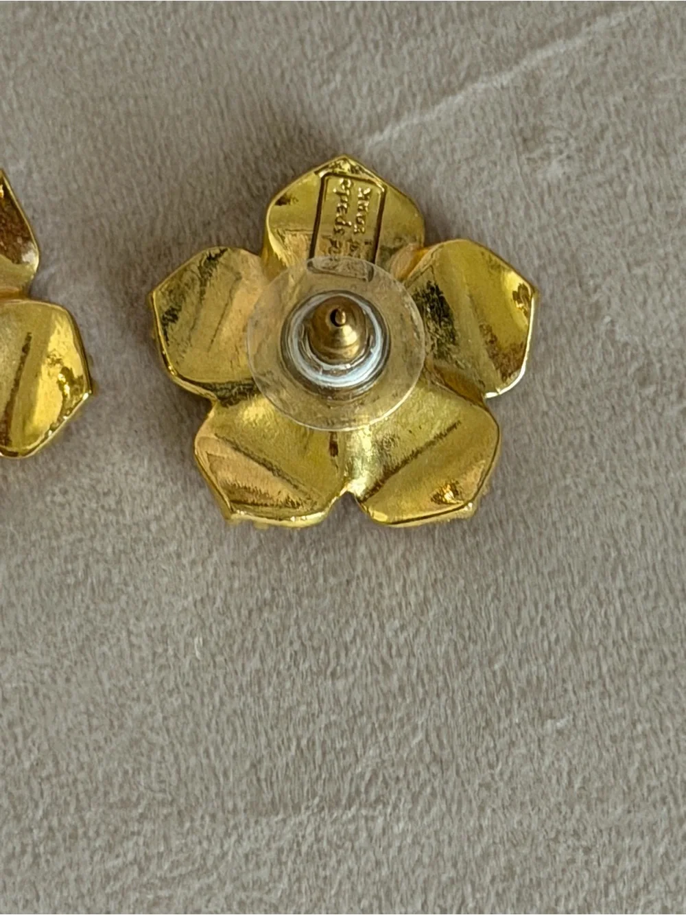 Kate Spade Gold Crystal Flower Statement Stud Earrings 🌻